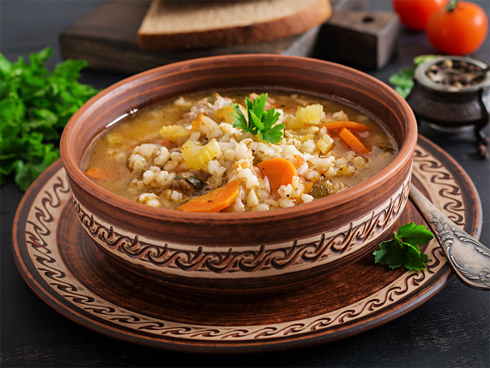 рассольник с томатом и солёными огурцами