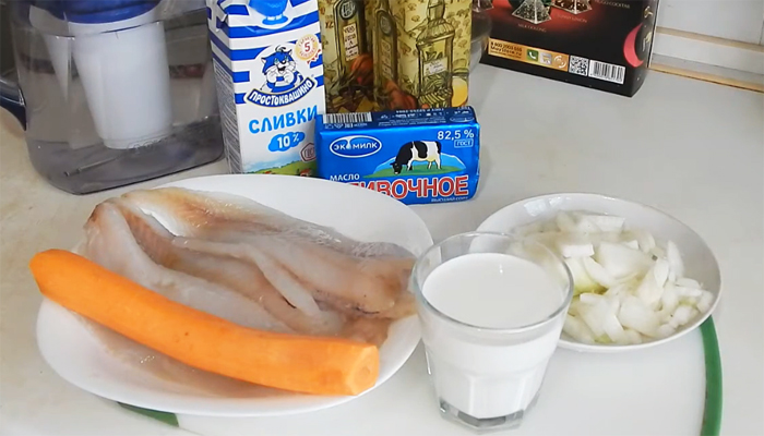тушёная рыба в белом соусе