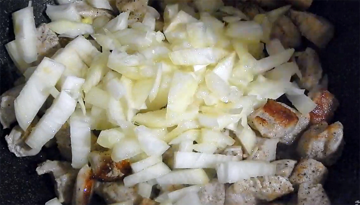 рис со свининой и овощами