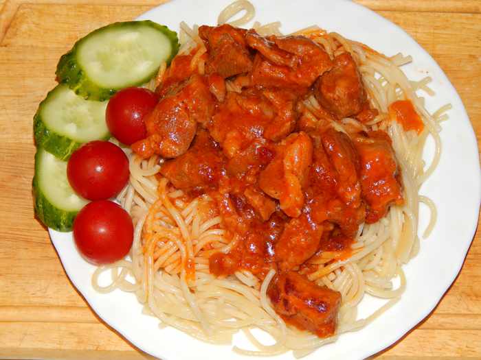 мясо в брусничном соусе фото
