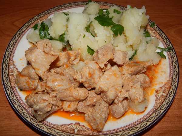 Свинина в соусе с кунжутом
