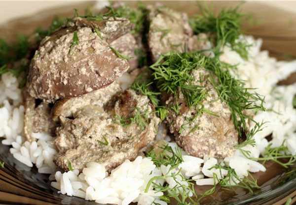 Печень куриная со сметаной