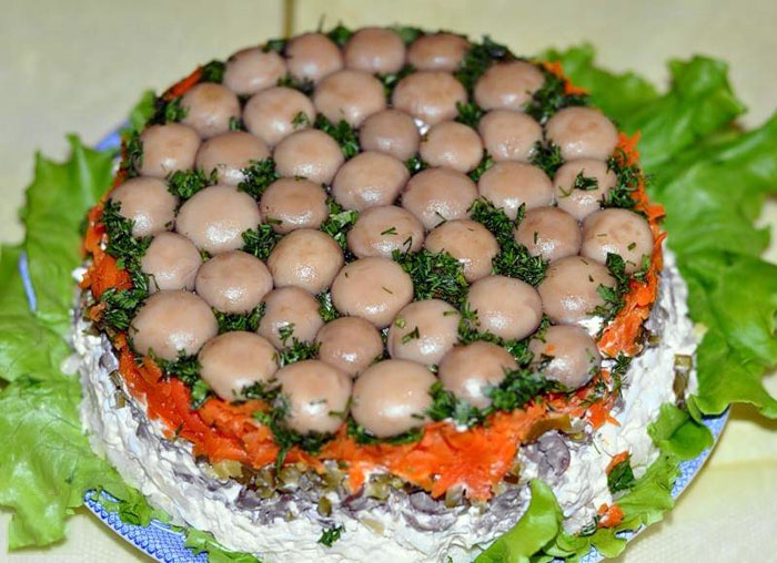 салат грибная полянка с курицей или с ветчиной
